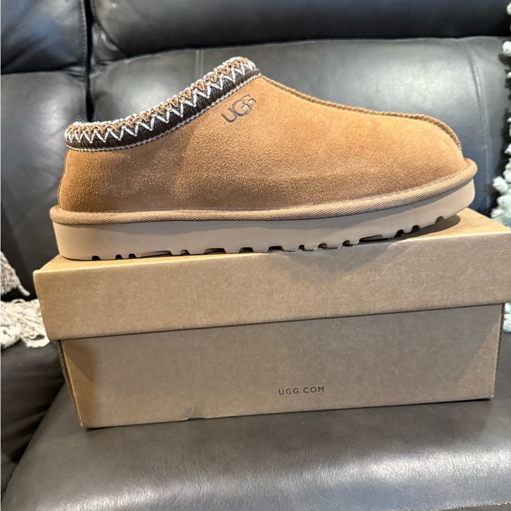 >>>UGG Tasman Slippers - Chesnut color - BRAND NEW in box!